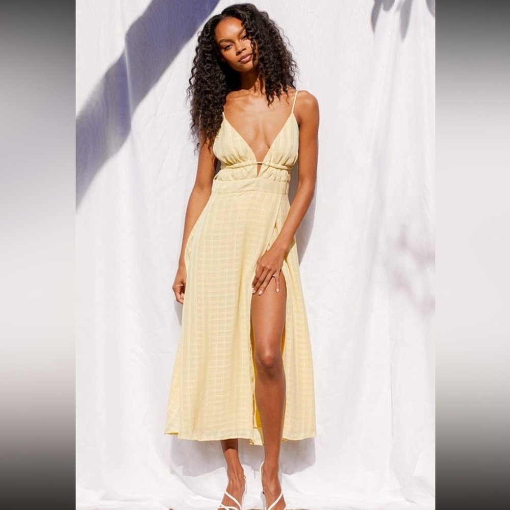 Lulu’s Capturing Sunshine Yellow Plaid Tie-Back Midi Dress